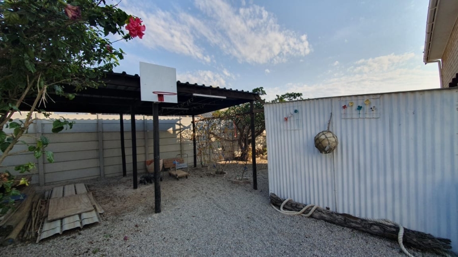 5 Bedroom Property for Sale in Britannia Bay Western Cape
